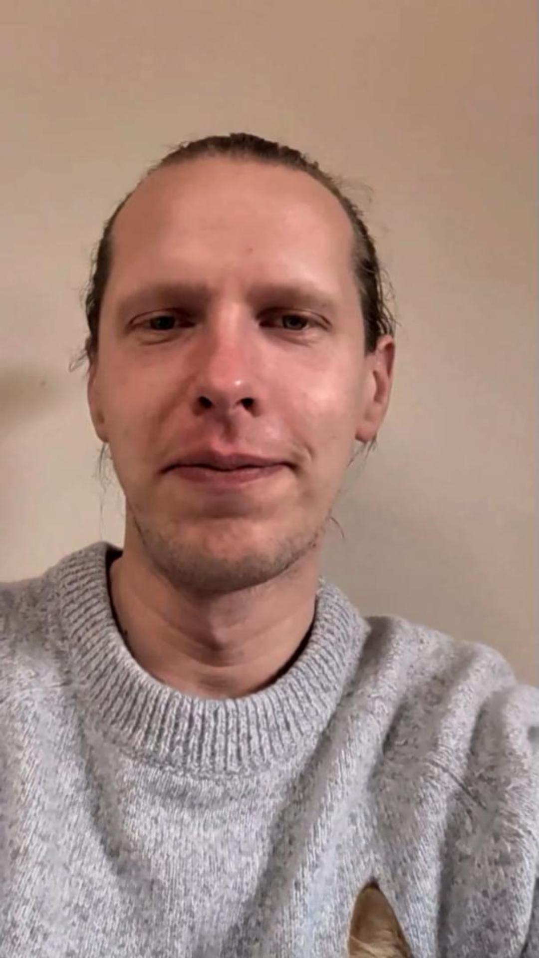 Mateusz Bajerski - certyfikowany hipnoterapeuta i przewodnik głębokiej przemiany